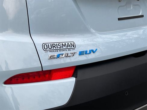 Used 2022 Chevrolet Bolt EUV Premier w/ Sun & Sound Package image 7