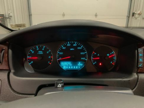 Used 2011 Chevrolet Impala LT image 25