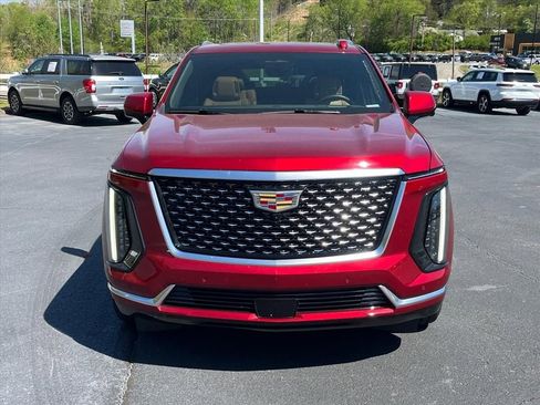 Used 2025 Cadillac Escalade Premium Luxury w/ Touring Package AWD/4WD image 7