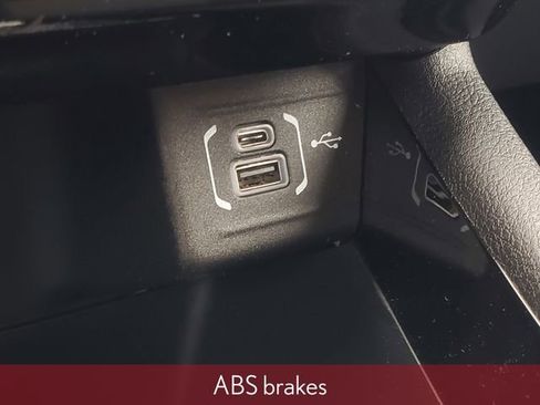 Used 2024 Jeep Compass Limited image 31