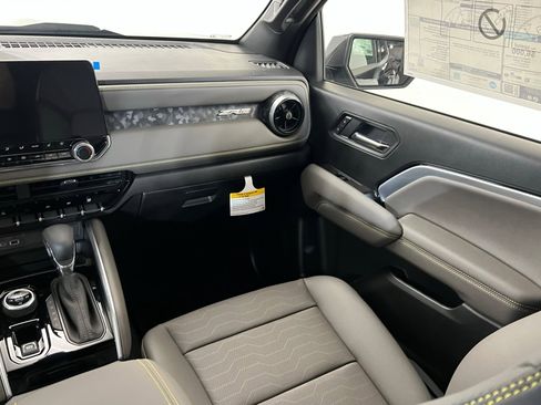 New 2026 Chevrolet Colorado ZR2 w/ Technology Package image 12