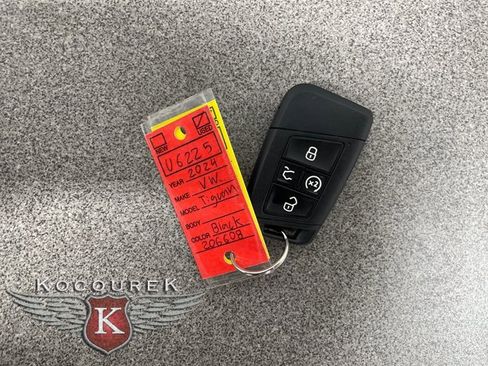 Used 2024 Volkswagen Tiguan Wolfsburg Edition image 25