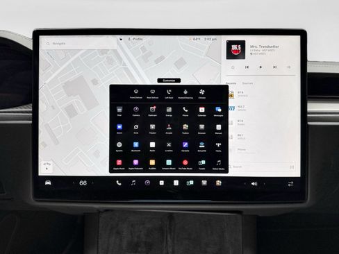 Used 2024 Tesla Model X Plaid AWD/4WD image 10