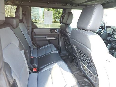 Used 2022 Ford Bronco Everglades AWD/4WD image 18