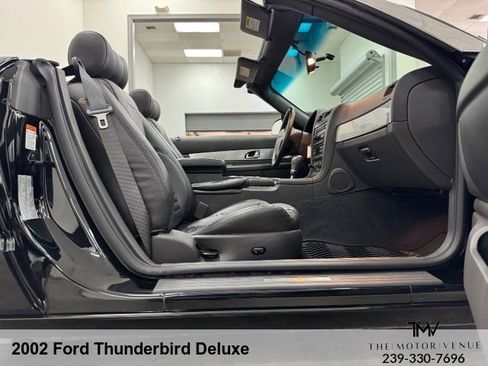 Used 2002 Ford Thunderbird Deluxe image 27