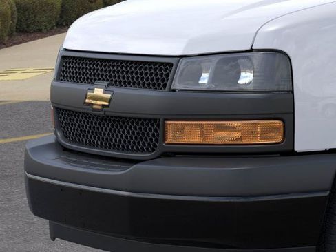 New 2026 Chevrolet Express 2500 w/ Driver Convenience Package RWD image 34