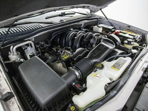 Used 2009 Ford Explorer Sport Trac Adrenalin image 45