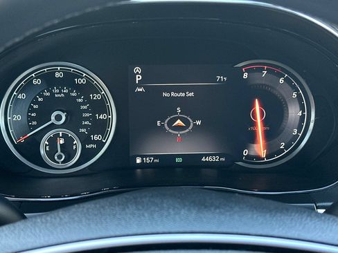 Used 2025 Genesis GV70 2.5T AWD/4WD image 34