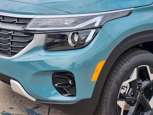 New 2026 Kia Seltos EX FWD image 6