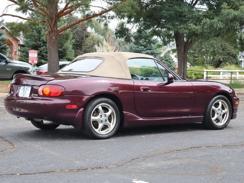 Used 2000 MAZDA MX-5 Miata RWD image 18