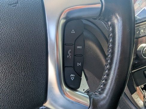 Used 2017 Chevrolet Traverse LT AWD/4WD image 16
