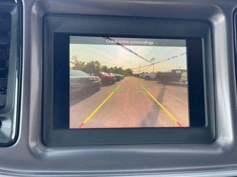 Used 2022 Dodge Challenger SXT RWD image 25