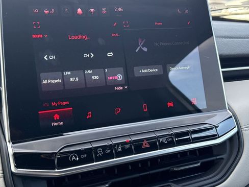 Used 2025 Jeep Compass Limited image 22