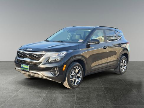 Used 2022 Kia Seltos EX AWD/4WD image 4