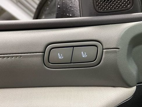 New 2025 Hyundai Tucson Limited image 30