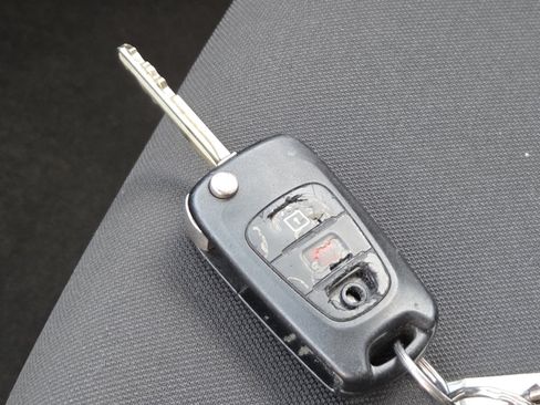 Used 2013 Kia Soul + FWD image 30