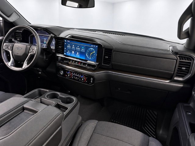 Used 2024 Chevrolet Silverado 1500 RST AWD/4WD image 28