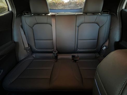 Used 2025 Buick Envista Sport Touring image 36