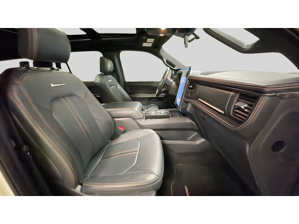 Used 2024 Ford Expedition Max Platinum AWD/4WD image 19