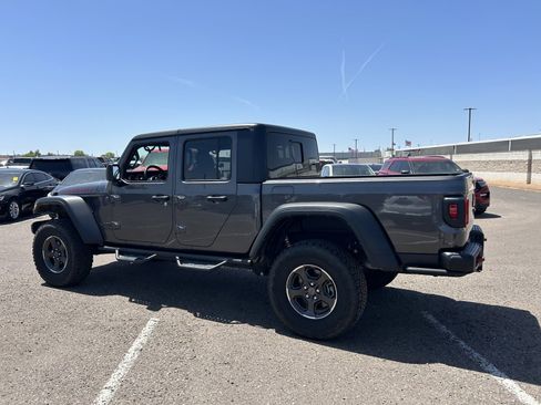 Used 2022 Jeep Gladiator Rubicon w/ Trailer Tow Package AWD/4WD image 3