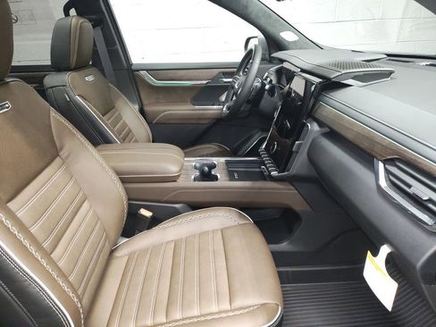 New 2026 GMC Acadia Denali Ultimate image 7