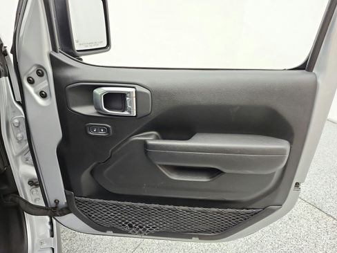 Used 2024 Jeep Wrangler Unlimited AWD/4WD image 20