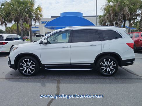 Used 2021 Honda Pilot Touring image 2