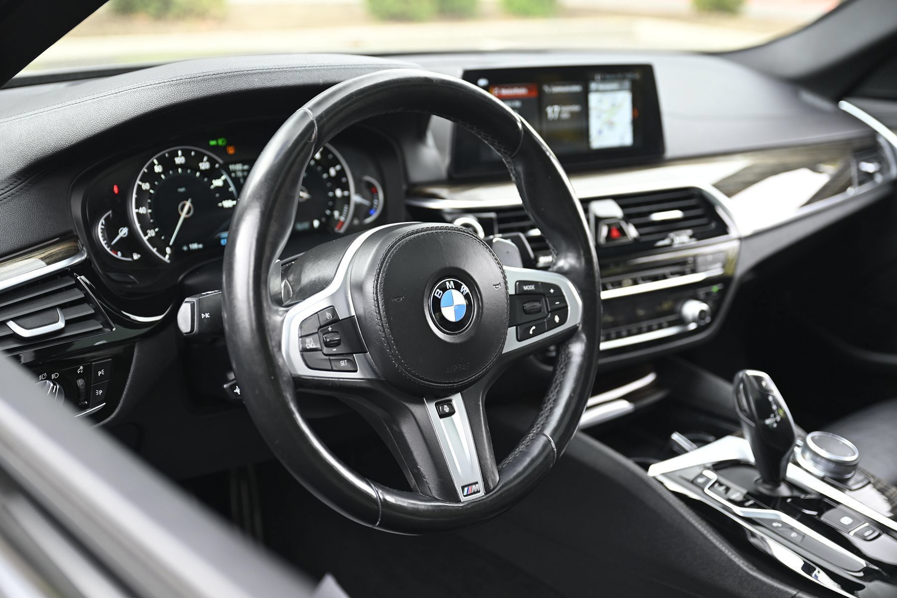 Used 2018 BMW 540i xDrive AWD/4WD image 16