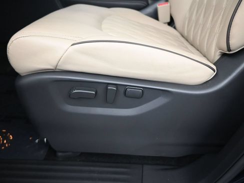 Certified 2023 Nissan Armada Platinum w/ Captain's Chairs Package AWD/4WD image 10