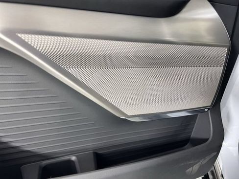 Certified 2026 Cadillac Vistiq Platinum w/ LPO, Floor Liner Package AWD/4WD image 24