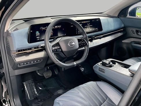 Used 2024 Nissan Ariya AWD image 17