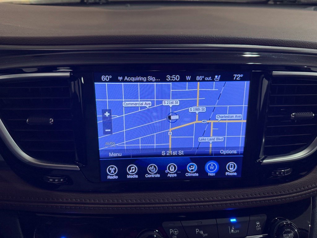 Used 2017 Chrysler Pacifica Limited w/ UConnect Theater Package FWD image 23
