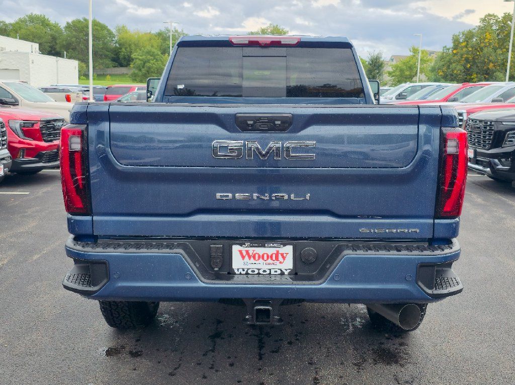 New 2026 GMC Sierra 2500 Denali Ultimate AWD/4WD image 7