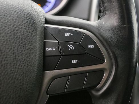 Used 2018 Jeep Grand Cherokee Laredo image 35