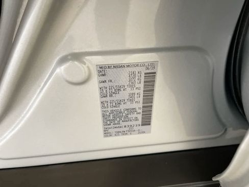 Used 2019 Nissan Rogue SL image 27