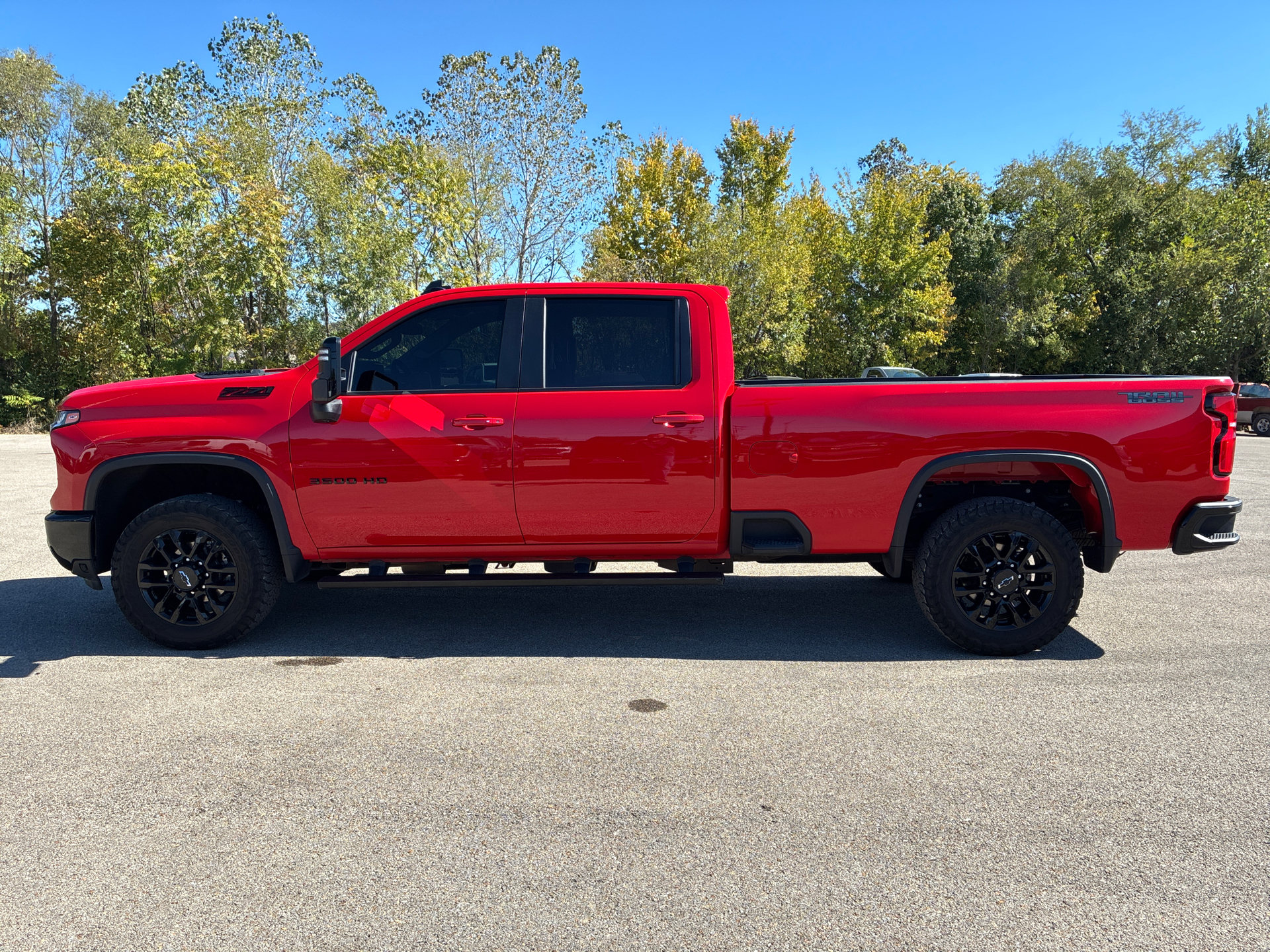 Used 2025 Chevrolet Silverado 3500 LT w/ Trail Boss Package AWD/4WD image 5