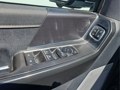 Used 2023 Ford F150 Raptor AWD/4WD image 12