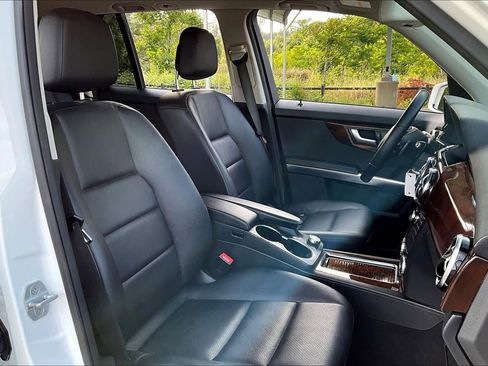 Used 2013 Mercedes-Benz GLK 350 4MATIC image 8