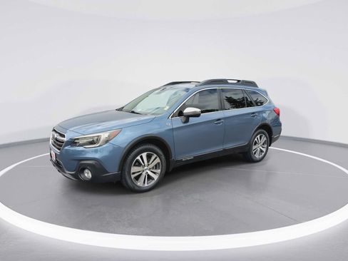 Used 2018 Subaru Outback 2.5i Limited w/ 50th Anniversary Edition AWD/4WD image 4