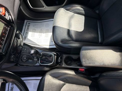 Used 2018 Jeep Compass Limited w/ Navigation Group AWD/4WD image 28