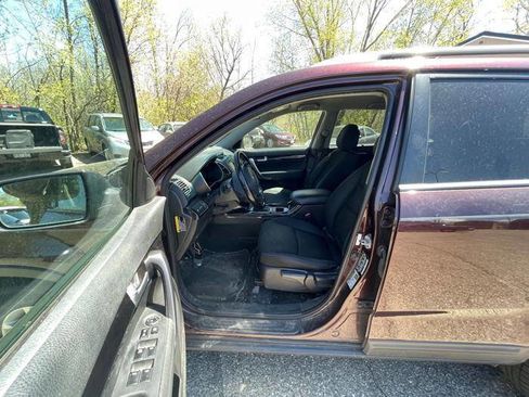 Used 2014 Kia Sorento LX FWD image 22