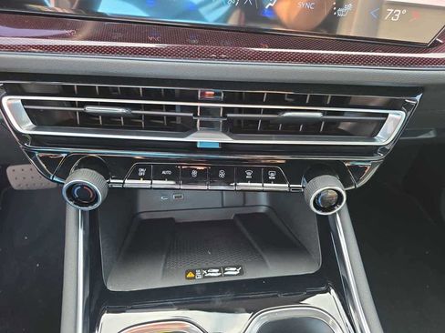 New 2026 Chevrolet Traverse Z71 w/ Driver Confidence Package image 21