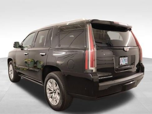 Used 2020 Cadillac Escalade Platinum w/ Escalade Sport Edition AWD/4WD image 4