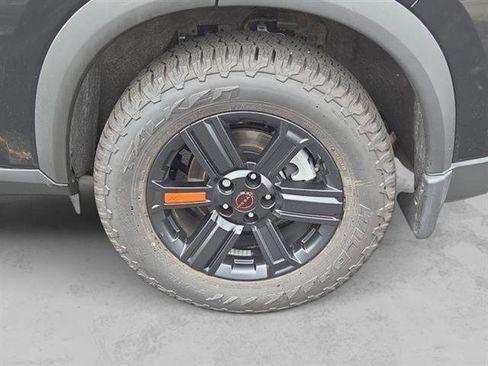 Certified 2025 Nissan Rogue SV image 3