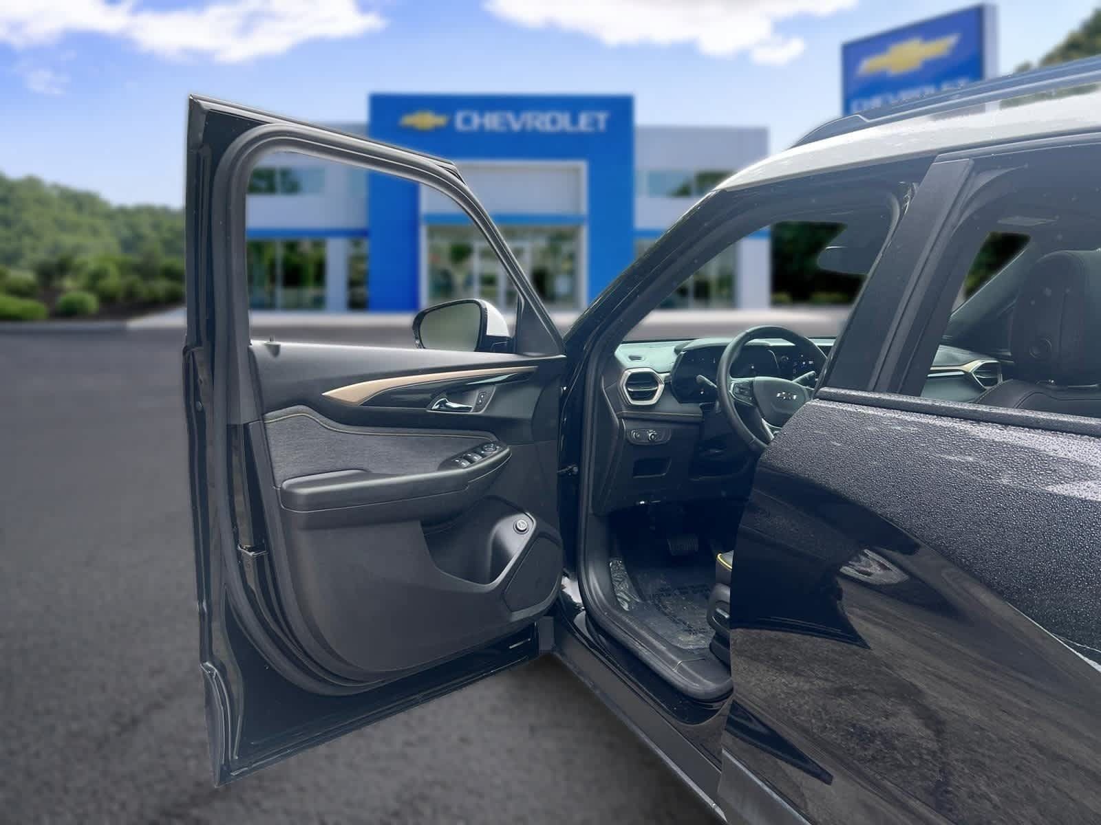 Used 2025 Chevrolet TrailBlazer ACTIV w/ Convenience Package FWD image 15