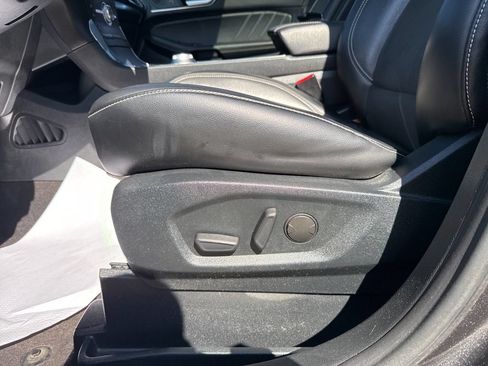 Used 2020 Ford Edge ST w/ Cold Weather Package AWD/4WD image 27