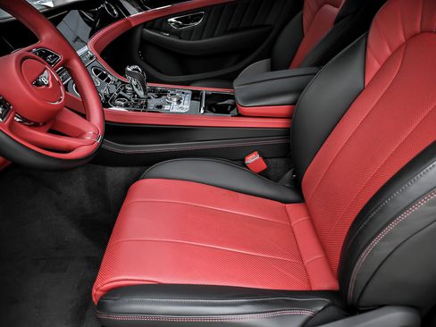 Used 2024 Bentley Continental GT AWD/4WD image 25