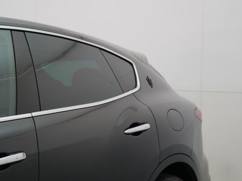 Used 2022 Maserati Levante Modena AWD/4WD image 34