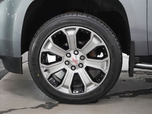 Used 2019 GMC Yukon SLT AWD/4WD image 30