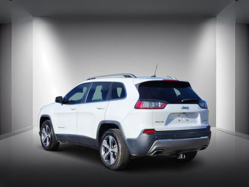 Used 2019 Jeep Cherokee Limited image 3